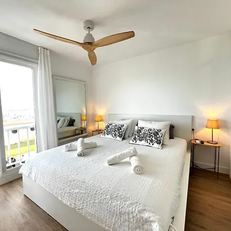 Front Line Port Haven * קורלחו