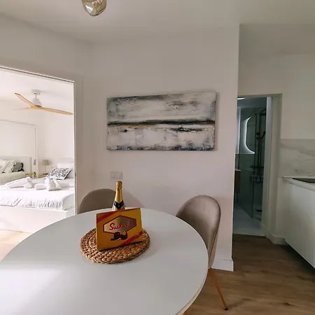 アパート Front Line Port Haven