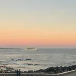 Front Line Port Haven Апартаменты Коральео