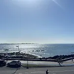 Апартаменты Front Line Port Haven *