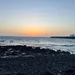 Апартаменты Front Line Port Haven