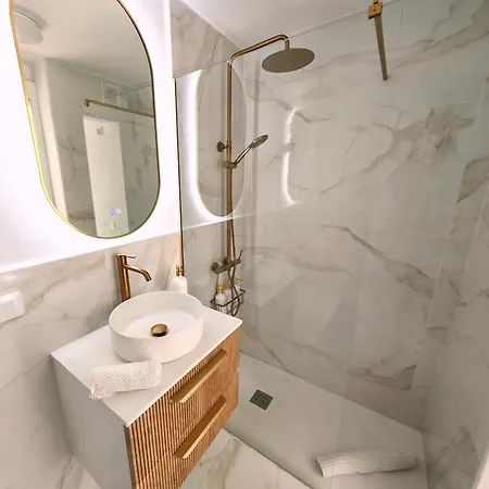 Front Line Port Haven * Corralejo