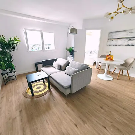 Апартаменты Front Line Port Haven Коральео