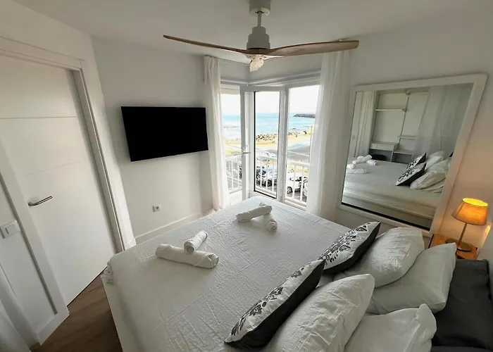 Front Line Port Haven * Corralejo